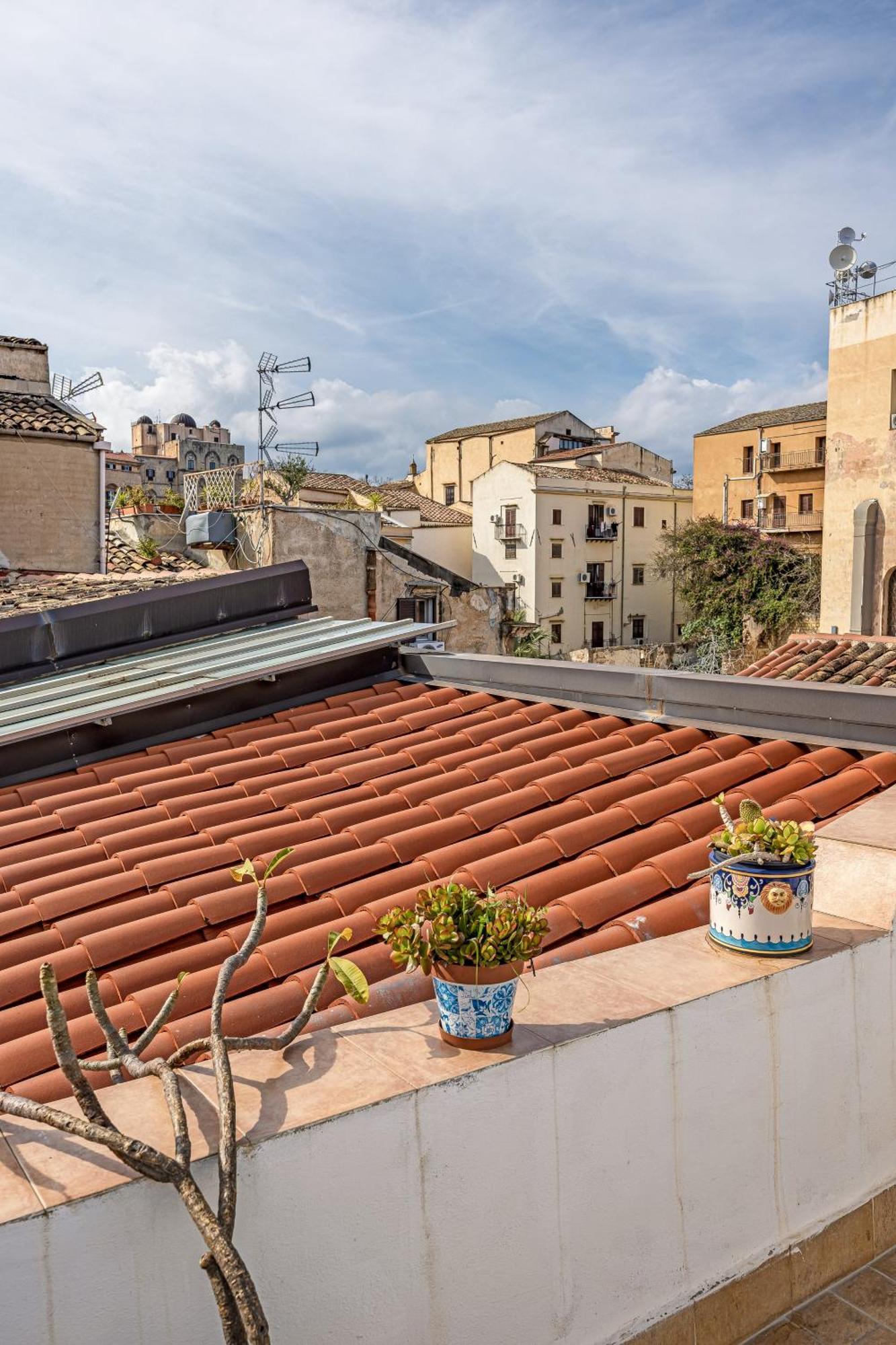 Sofia'S Apt Loft Incantevole Con Terrazza Privata Палермо Екстериор снимка